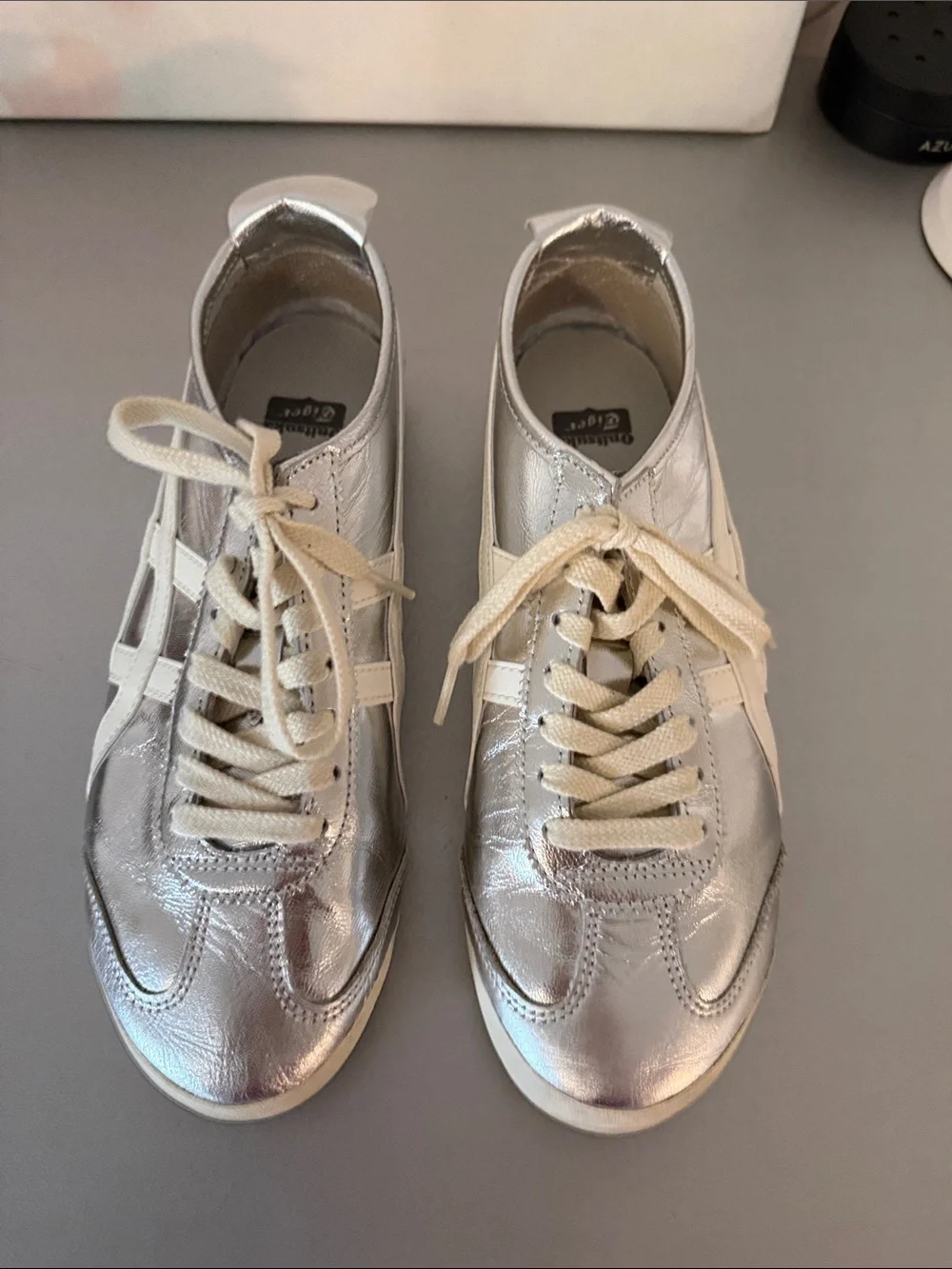 Asics Silver Metallic Low-Profile Lace-Up Sneakers wmn size 9, men size 7.5